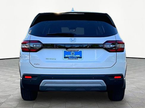 Certified 2025 Honda Pilot EX-L image 6