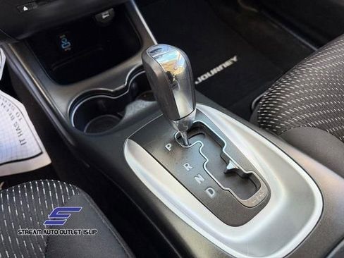 Used 2017 Dodge Journey SXT w/ Security Group image 35