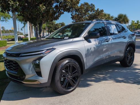 Used 2025 Chevrolet Trax ACTIV image 5