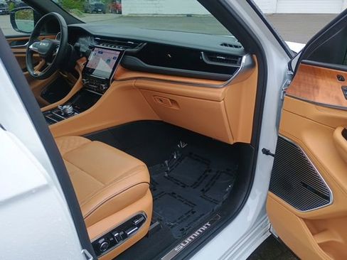 Certified 2023 Jeep Grand Cherokee Summit AWD/4WD image 14