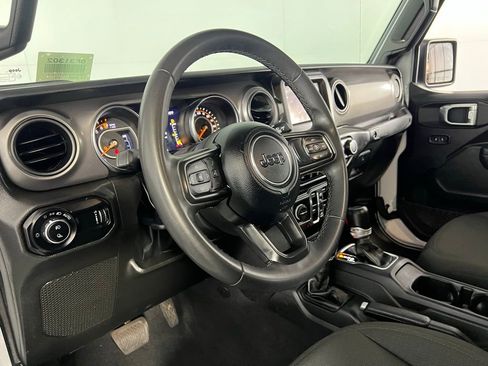 Used 2023 Jeep Gladiator Willys image 20