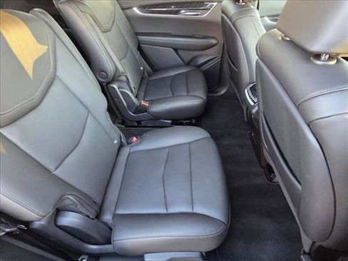 Used 2022 Cadillac XT6 Premium Luxury image 19