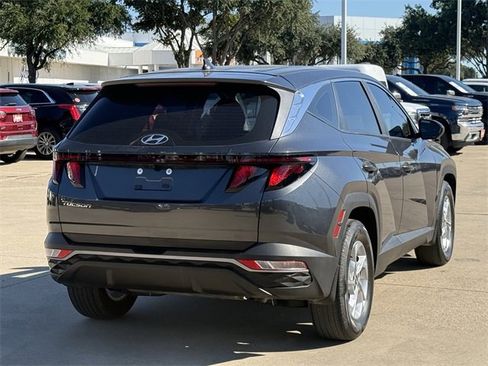 Used 2024 Hyundai Tucson SE image 4