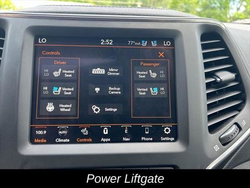 Certified 2023 Jeep Cherokee Altitude Lux w/ Lux Elite Package AWD/4WD image 27
