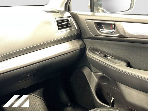 Used 2019 Subaru Outback 2.5i Premium w/ Protection Package #1 AWD/4WD image 25