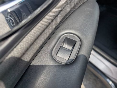 Used 2019 Honda HR-V Sport image 11