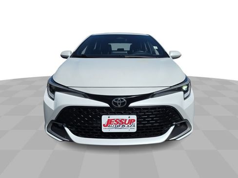 Used 2023 Toyota Corolla XSE FWD image 3