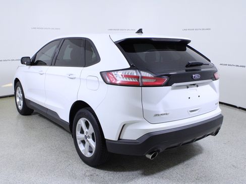 Used 2019 Ford Edge SE image 5