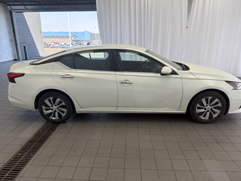 Used 2022 Nissan Altima 2.5 S image 4