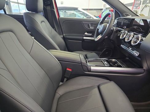 Certified 2025 Mercedes-Benz GLA 250 image 11