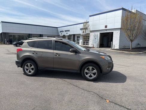 Used 2015 Toyota RAV4 XLE image 14