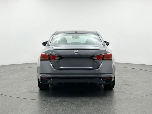 Used 2025 Nissan Altima 2.5 SV FWD image 7