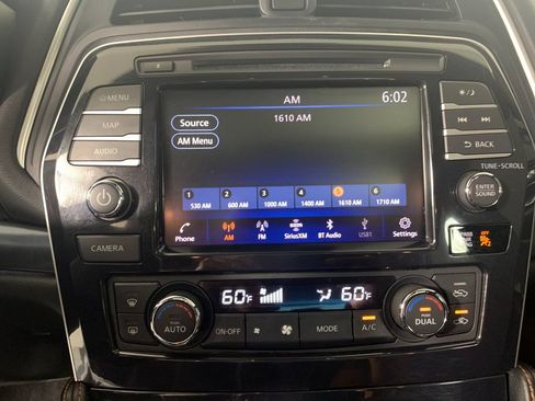 Used 2023 Nissan Maxima SR w/ Sport Mat Group FWD image 27