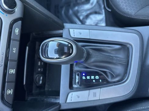 Used 2017 Hyundai Elantra Value Edition image 27