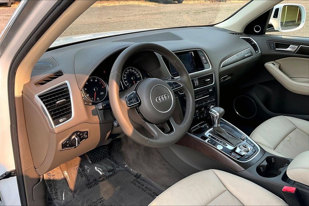 Used 2017 Audi Q5 3.0T Premium Plus w/ Technology Package AWD/4WD image 18
