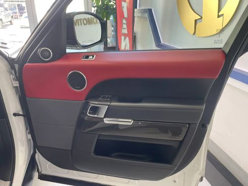 Used 2021 Land Rover Range Rover Sport HST image 25