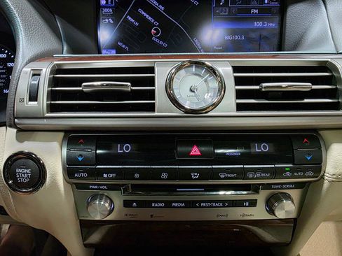 Used 2013 Lexus LS 460 w/ Comfort Pkg RWD image 32