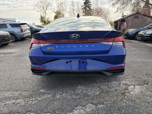 Certified 2022 Hyundai Elantra SEL FWD image 6