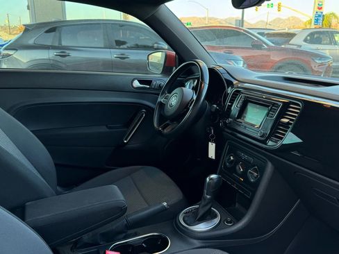 Used 2019 Volkswagen Beetle 2.0T S image 28