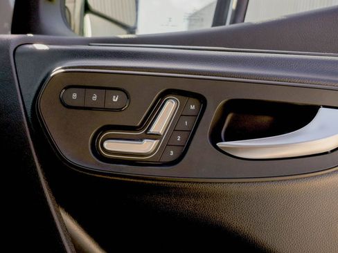 Used 2025 Mercedes-Benz Sprinter 2500 image 72