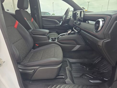 Used 2025 Chevrolet Colorado Z71 image 23