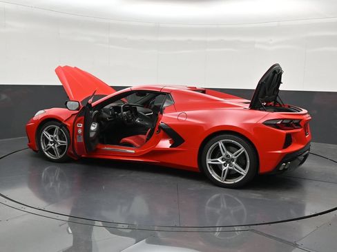 Used 2024 Chevrolet Corvette Stingray Convertible w/ Z51 Performance Package RWD image 35