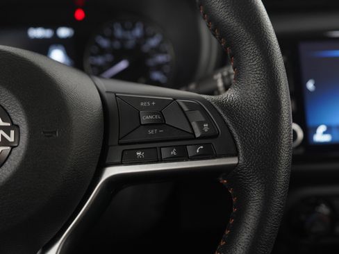 Used 2022 Nissan Kicks SR w/ Premium Package FWD image 26