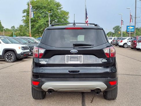 Used 2018 Ford Escape SE FWD image 5