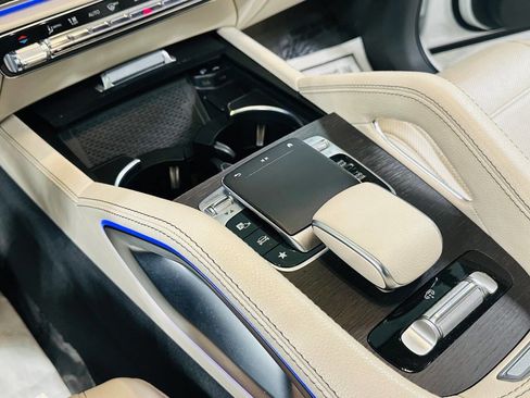 Used 2020 Mercedes-Benz GLE 580 4MATIC w/ Parking Assist Package image 13