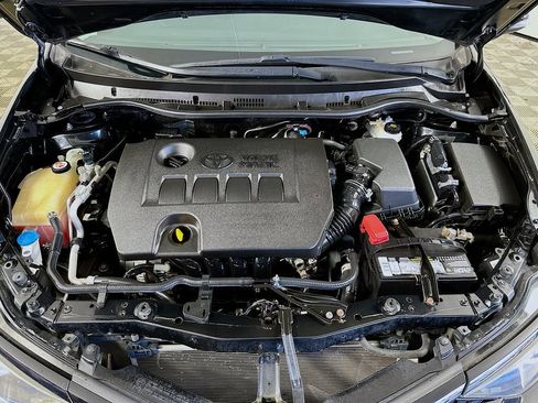 Used 2018 Toyota Corolla iM FWD image 33