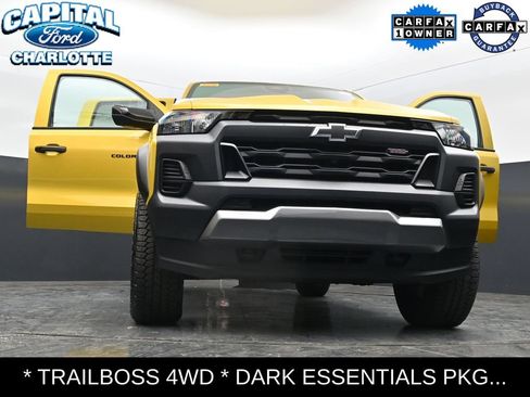 Used 2024 Chevrolet Colorado Trail Boss w/ LPO, Dark Essentials Package AWD/4WD image 37