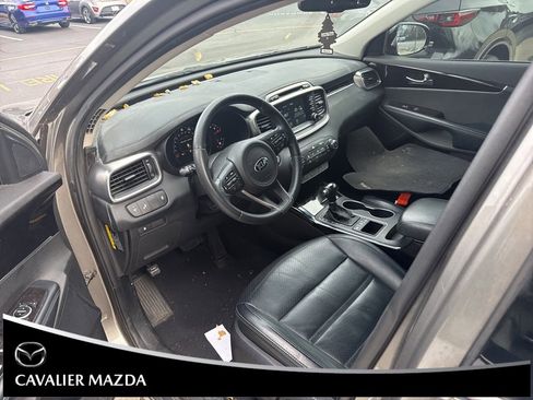 Used 2017 Kia Sorento EX image 15