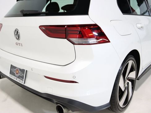 Used 2022 Volkswagen GTI SE image 8