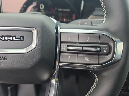 New 2026 GMC Acadia Denali Ultimate w/ LPO, Floor Liner Package image 19