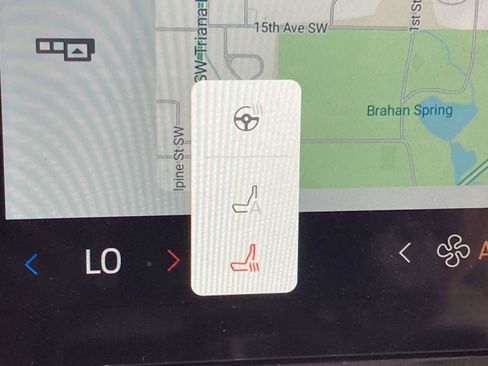 Used 2025 Ford Expedition Active image 25