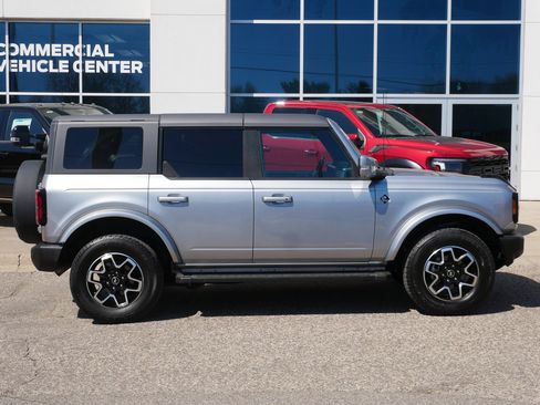 Certified 2023 Ford Bronco Outer Banks AWD/4WD image 2