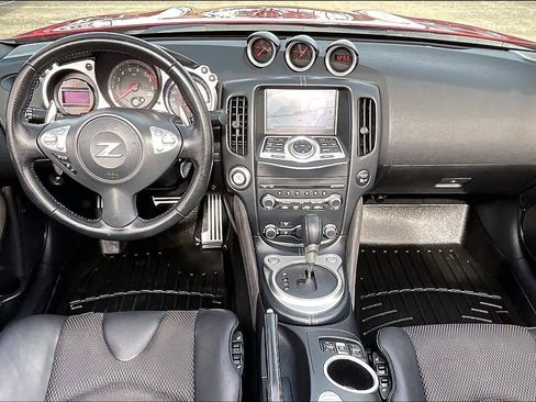 Used 2019 Nissan 370Z Touring Sport image 14