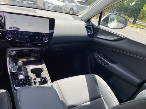 Certified 2025 Lexus NX 350 AWD w/ Accessory Package (2T) image 16