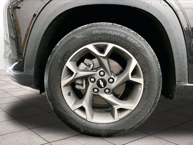 Used 2024 Chevrolet Trax LT w/ Driver Confidence Package FWD image 8