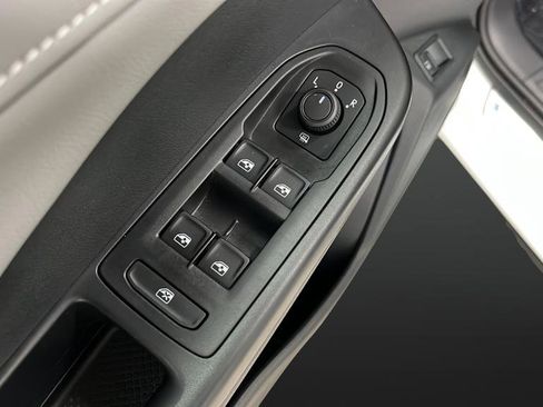 Used 2024 Volkswagen Taos SE FWD image 20