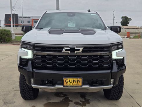 Certified 2025 Chevrolet Silverado 1500 ZR2 w/ Technology Package AWD/4WD image 2
