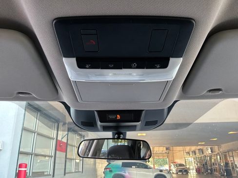 Used 2025 Nissan Rogue SV FWD image 15