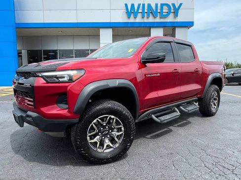 Used 2024 Chevrolet Colorado ZR2 w/ Technology Package AWD/4WD image 9