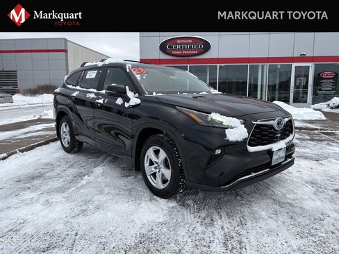 Certified 2023 Toyota Highlander LE image 1