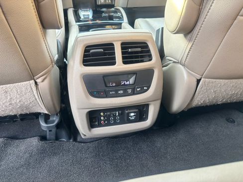 Used 2016 Honda Pilot Touring image 44