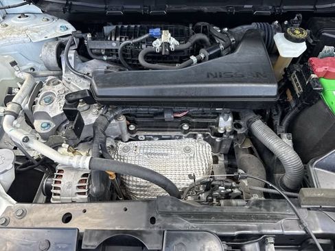 Used 2019 Nissan Rogue SV FWD image 33