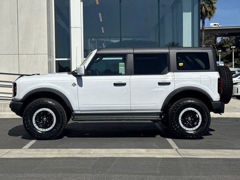 New 2026 Ford Bronco Outer Banks w/ Sasquatch Package image 6