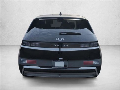 New 2026 Hyundai Ioniq 5 SE image 8