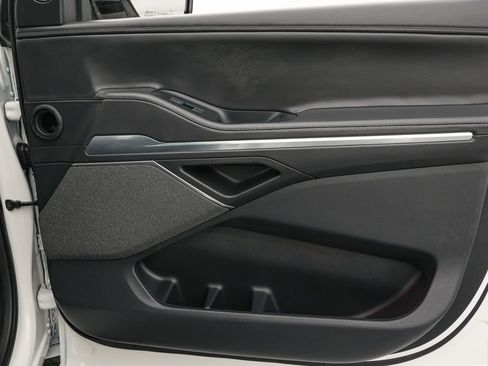 Used 2025 Lincoln Navigator L Reserve w/ Jet Appearance Package image 46