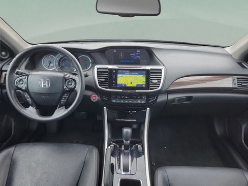 Used 2017 Honda Accord EX-L image 13